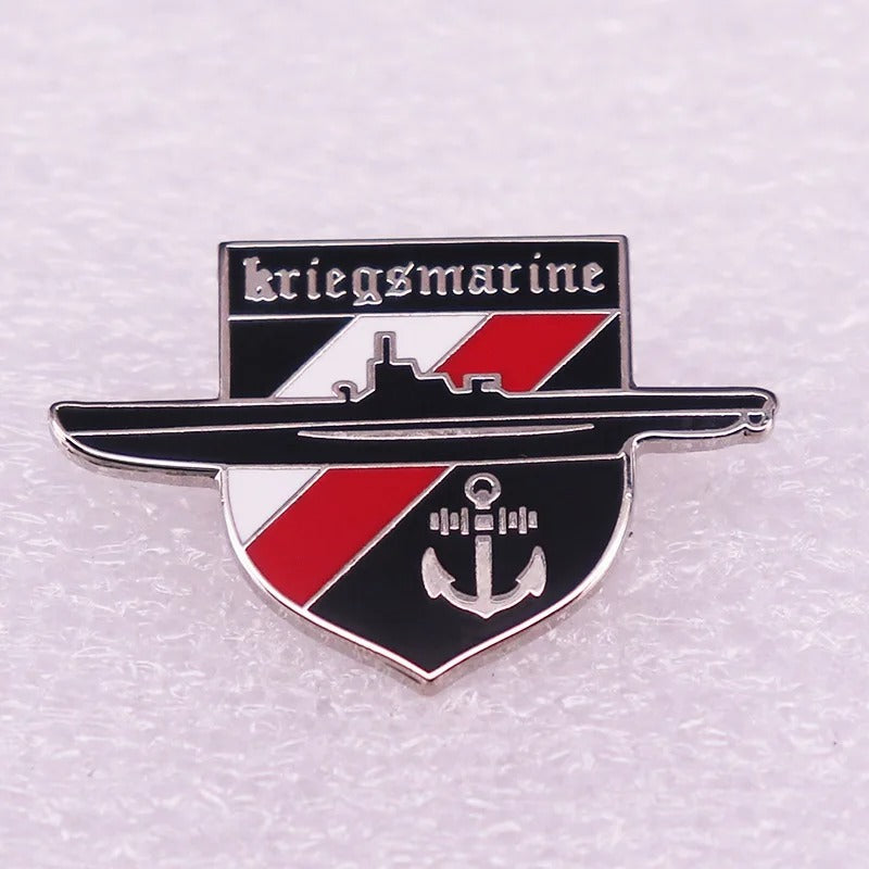 Kriegsmarine submarine shield badge enamel pin with anchor emblem German Luftwaffe badges