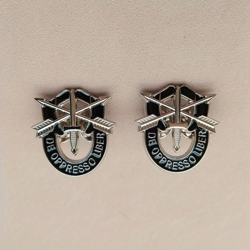Pair of US Army pin badges with crossed arrows and sword design from Military-Outdoors.com