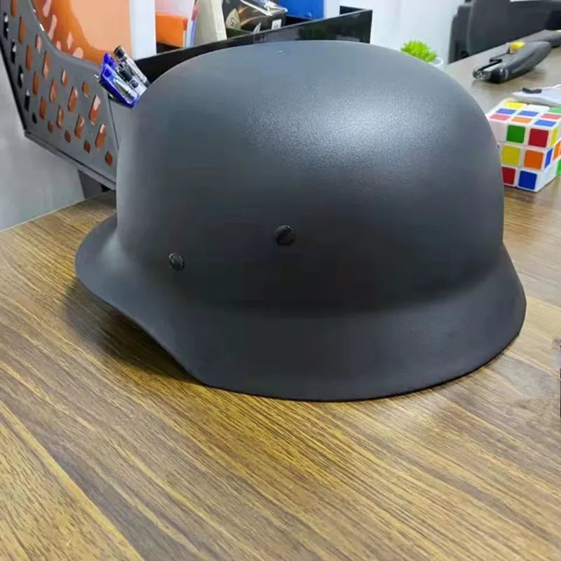 German WWII M35 Helmet