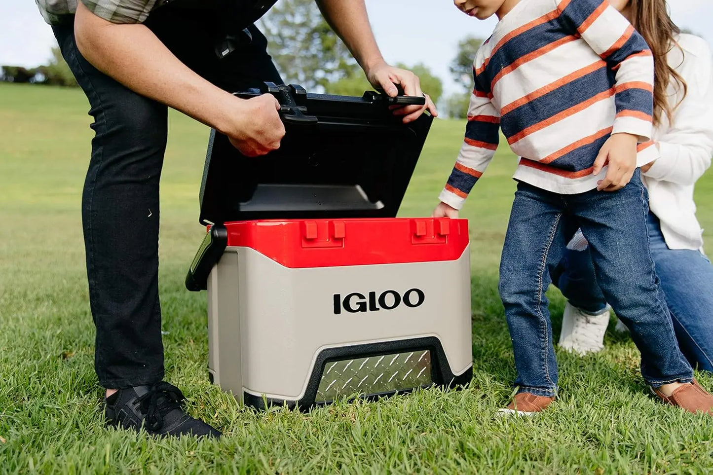 IGLOO Hard Cooler Box 25-72QT