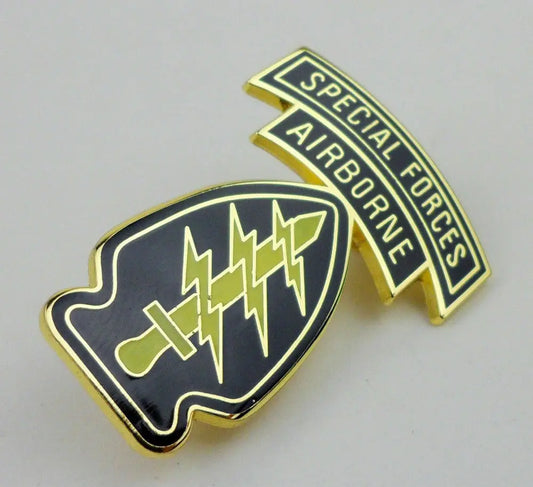 US Army Special Forces Airborne Green Beret Badge