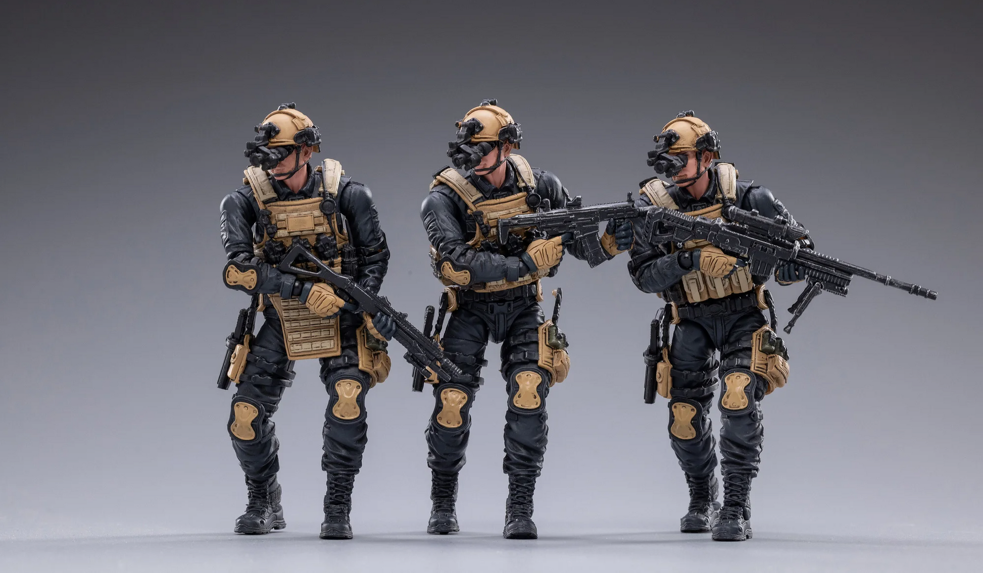 JOYTOY special forces set action figures in tactical gear with rifles posed on gray background